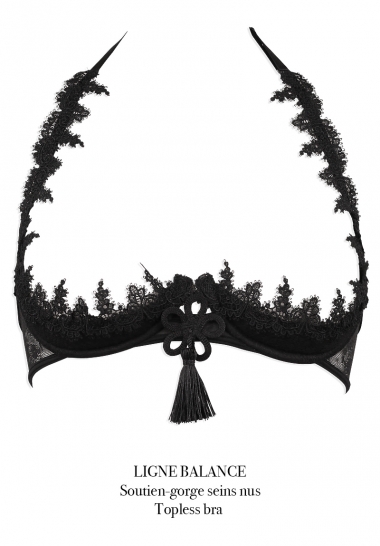 Luxxa BRA BARE BREASTS